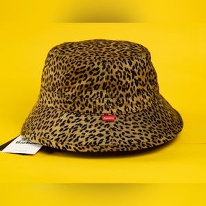 Barbour X Supreme bucket hst